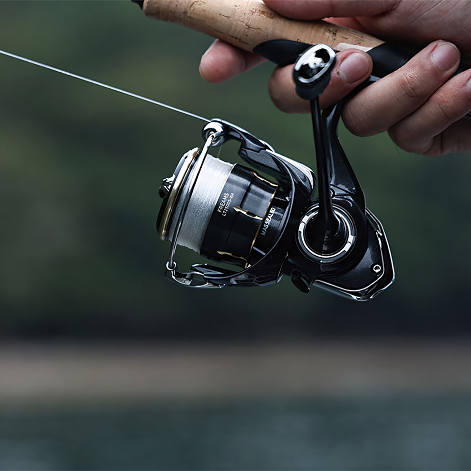 Carrete de Pesca Giratorio DAI - Abu Garcia Reel Revo reseña y precio